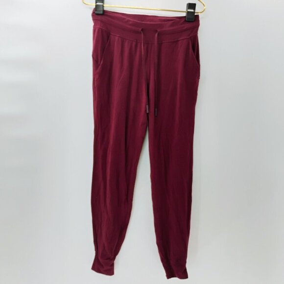 LULULEMON WOMEN'S ready to rulu jogger  PANTS SIZE 6 BURGUNDY - Picture 1 of 11